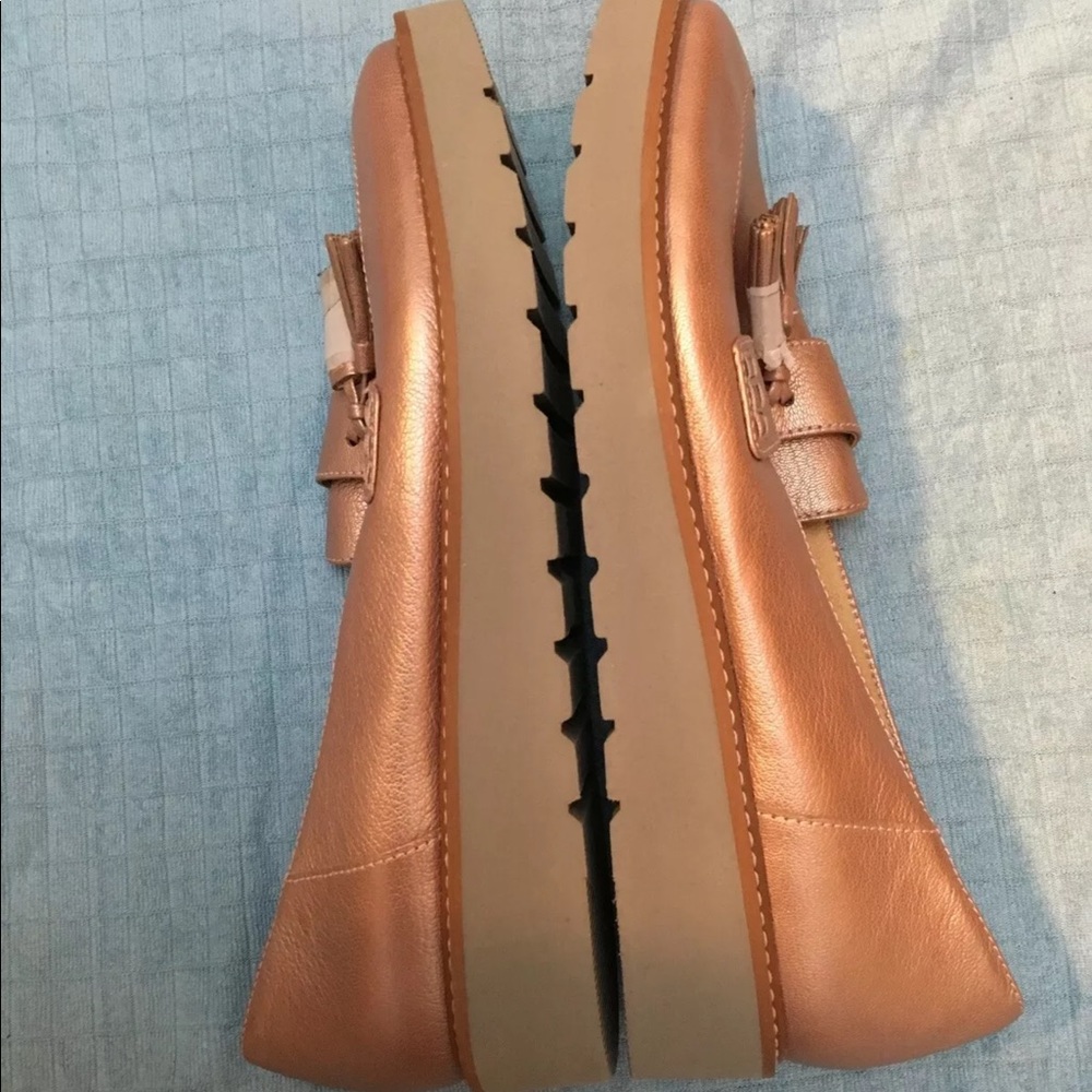 NATURALIZER AUGUST ROSE GOLD LOAFER SHOES . - Picture 6 of 8